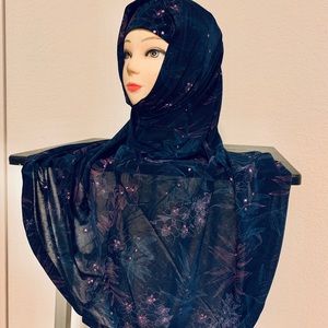 Women’s 2pieces Hijab/wraps one size fits all.NWOT
